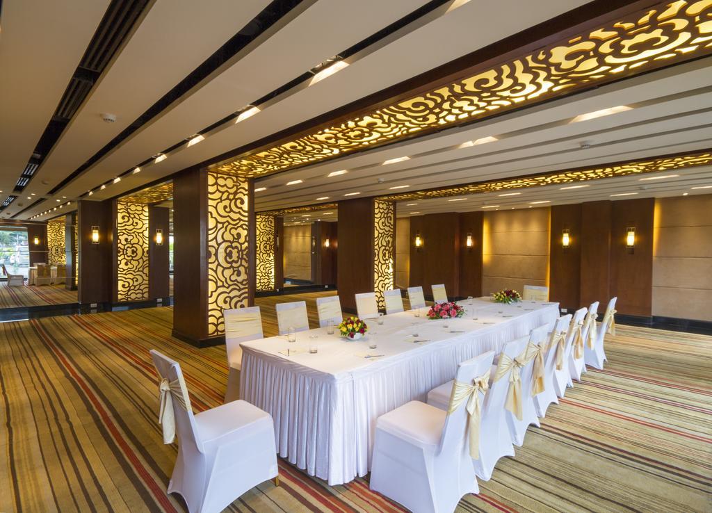 Dolphin Hotel Visákhapatnam Kültér fotó