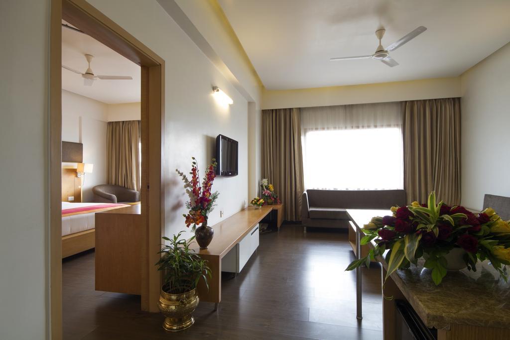 Dolphin Hotel Visákhapatnam Szoba fotó