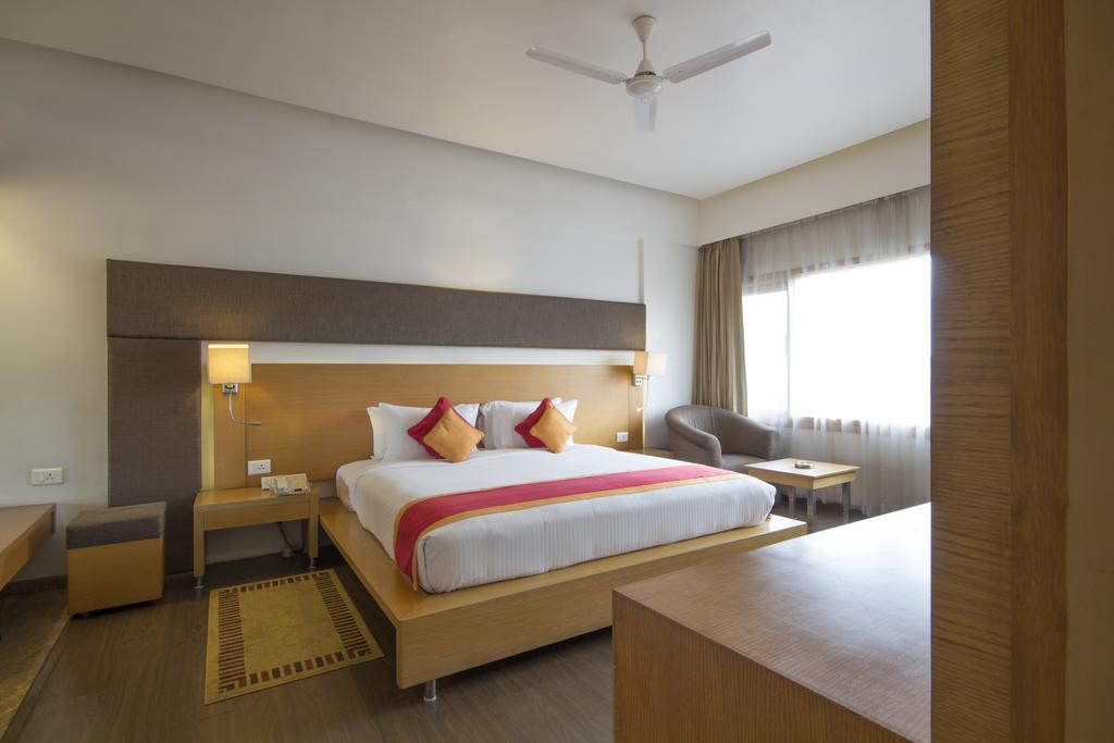 Dolphin Hotel Visákhapatnam Szoba fotó